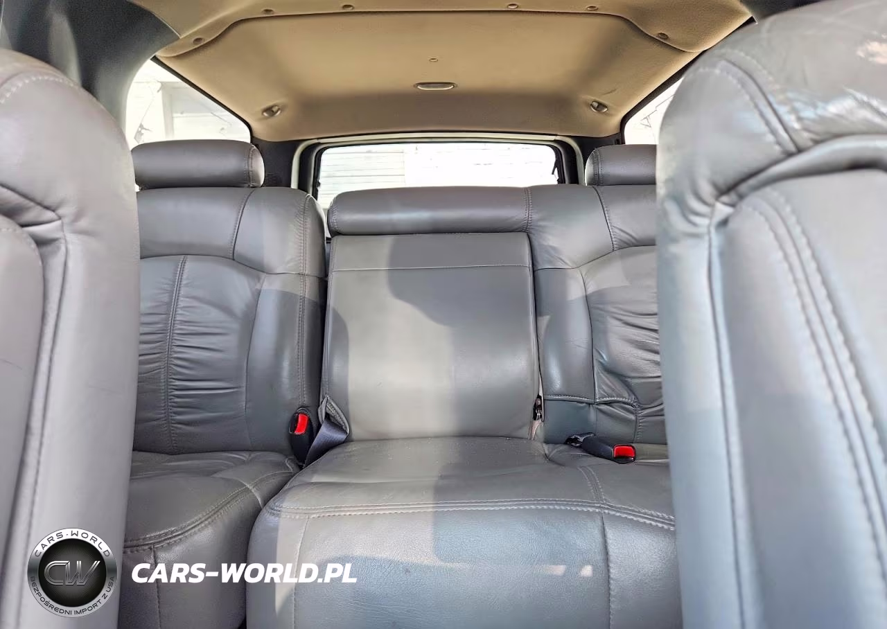 2002 Chevrolet Suburban K1500 VIN:3GNFK16Z02G353800 - 10