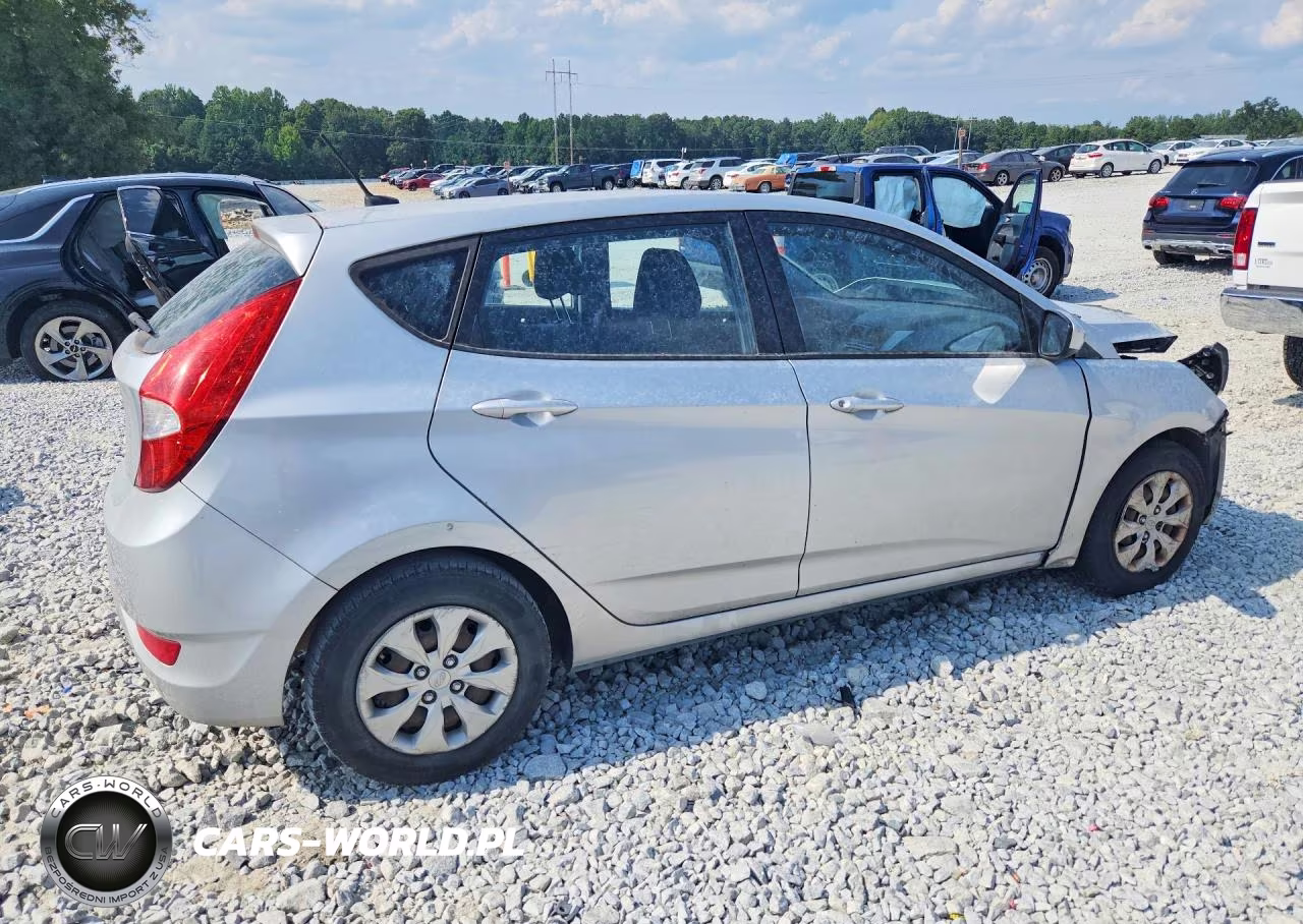2015 Hyundai Accent Gs VIN:KMHCT5AE4FU204681 - 3
