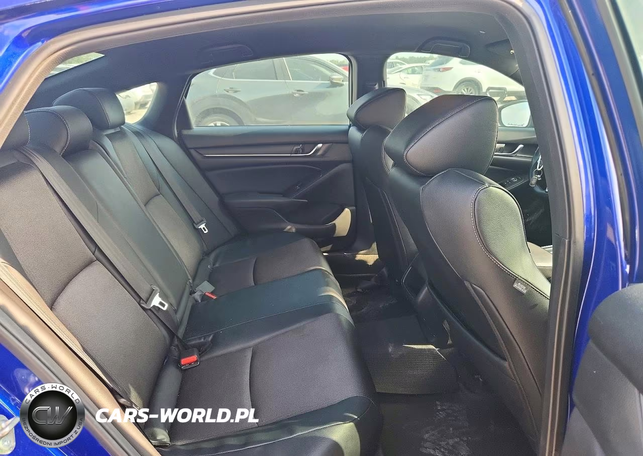 2018 Honda Accord Sport VIN:1HGCV1F30JA132212 - 10
