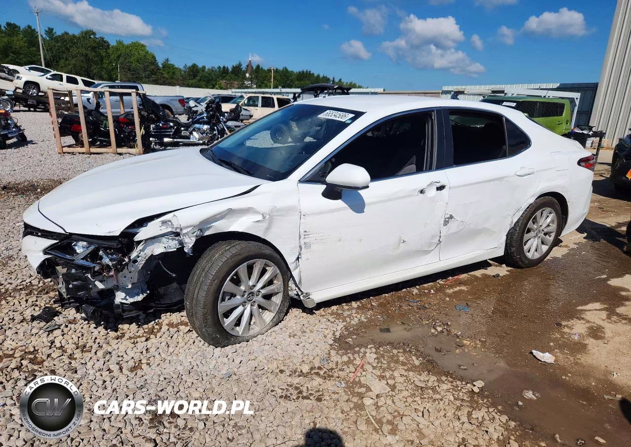 2018 Toyota Camry Le – zdjęcie 1 z 12