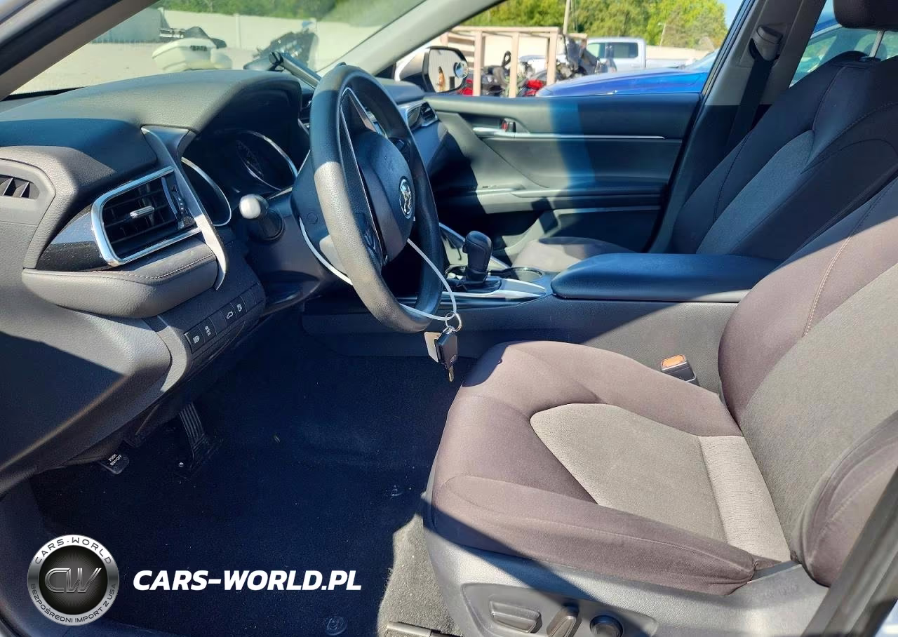 2018 Toyota Camry Le VIN:4T1B11HK4JU609227 - 7