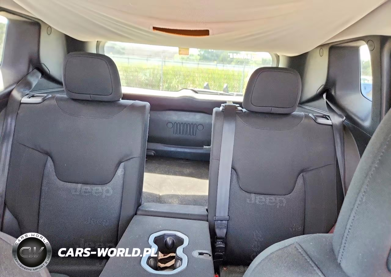 2015 Jeep Renegade Latitude VIN:ZACCJABT4FPB88659 - 10