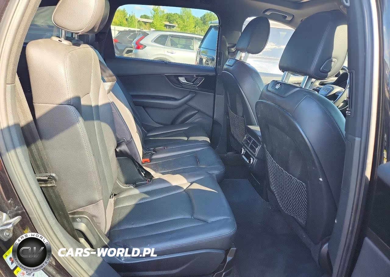 2017 Audi Q7 Prestige VIN:WA1VAAF74HD024278 - 11