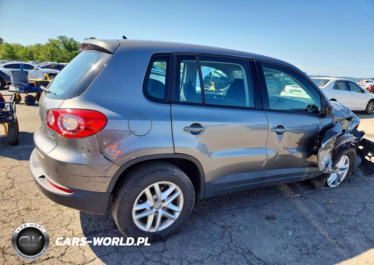 2011 Volkswagen Tiguan S VIN:WVGBV7AX4BW506523 - 3