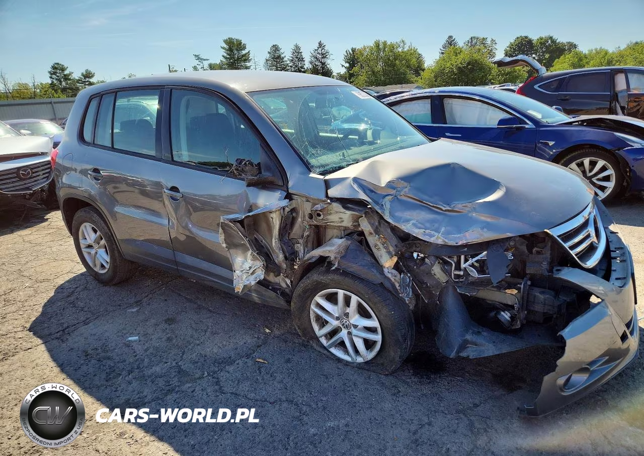 2011 Volkswagen Tiguan S VIN:WVGBV7AX4BW506523 - 4