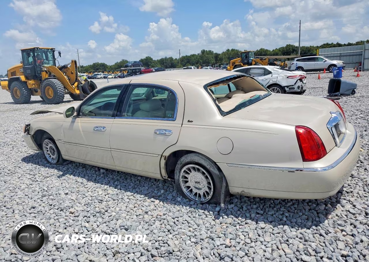1999 Lincoln Town Car Cartier VIN:1LNHM83W7XY606831 - 2