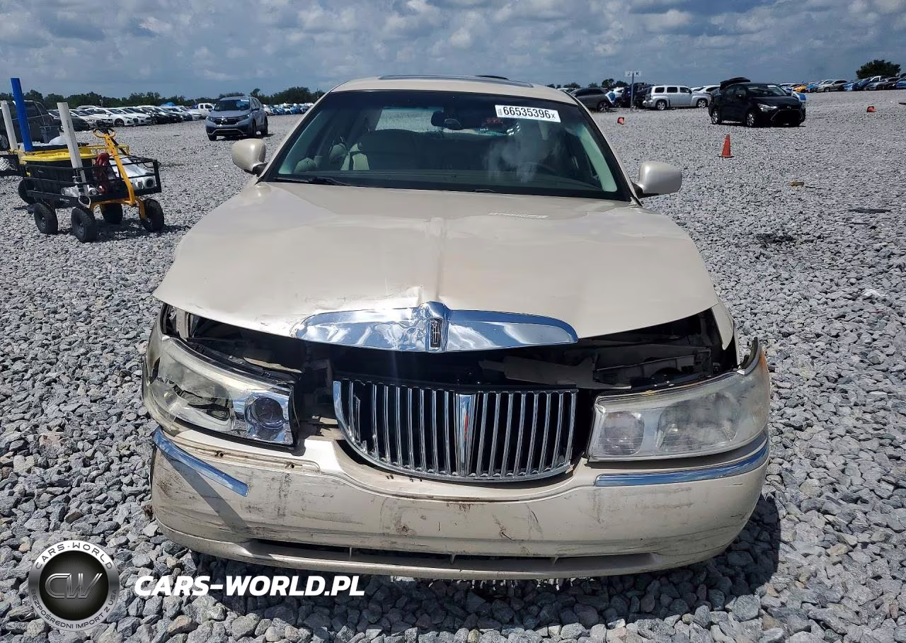1999 Lincoln Town Car Cartier VIN:1LNHM83W7XY606831 - 5