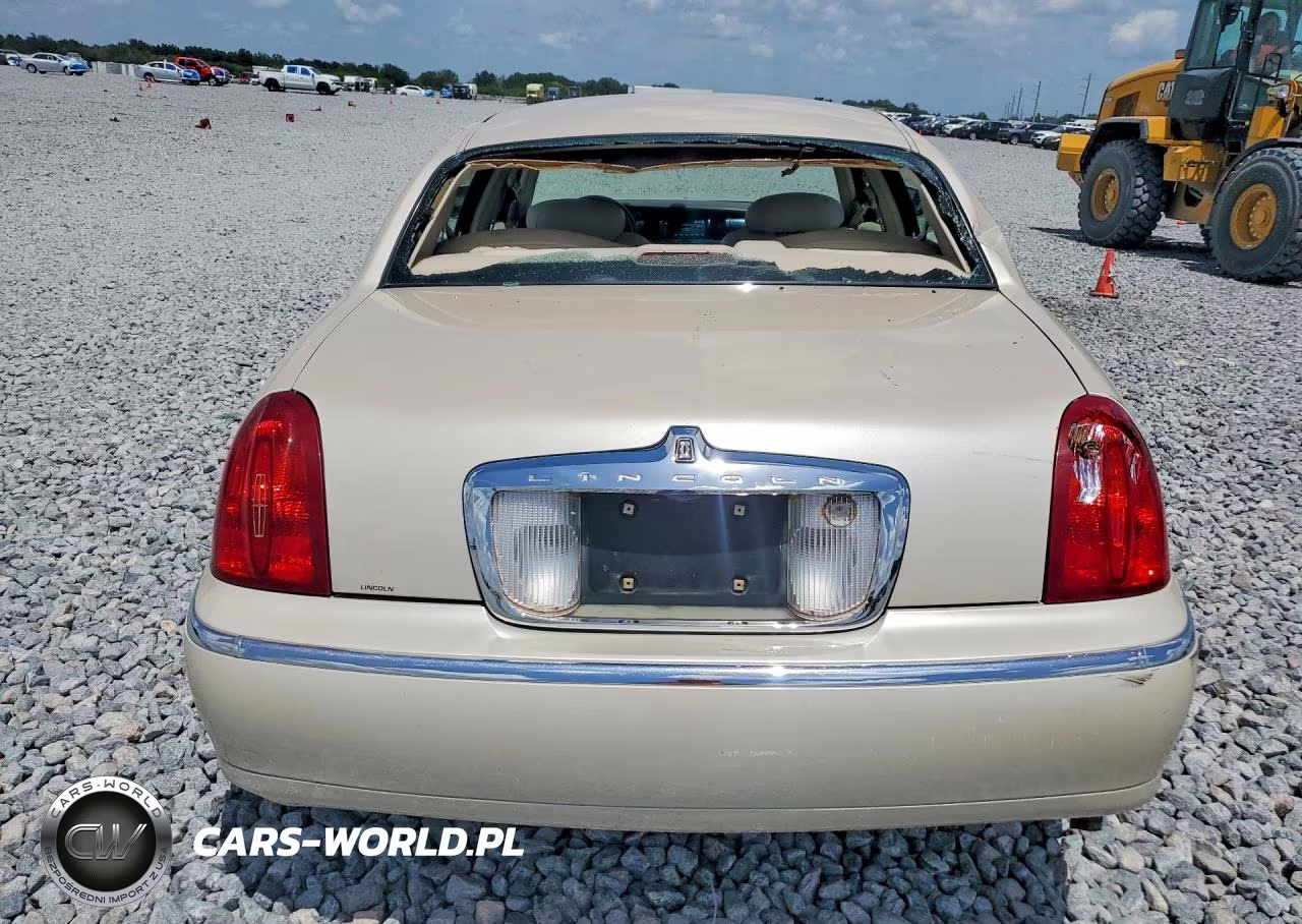 1999 Lincoln Town Car Cartier VIN:1LNHM83W7XY606831 - 6
