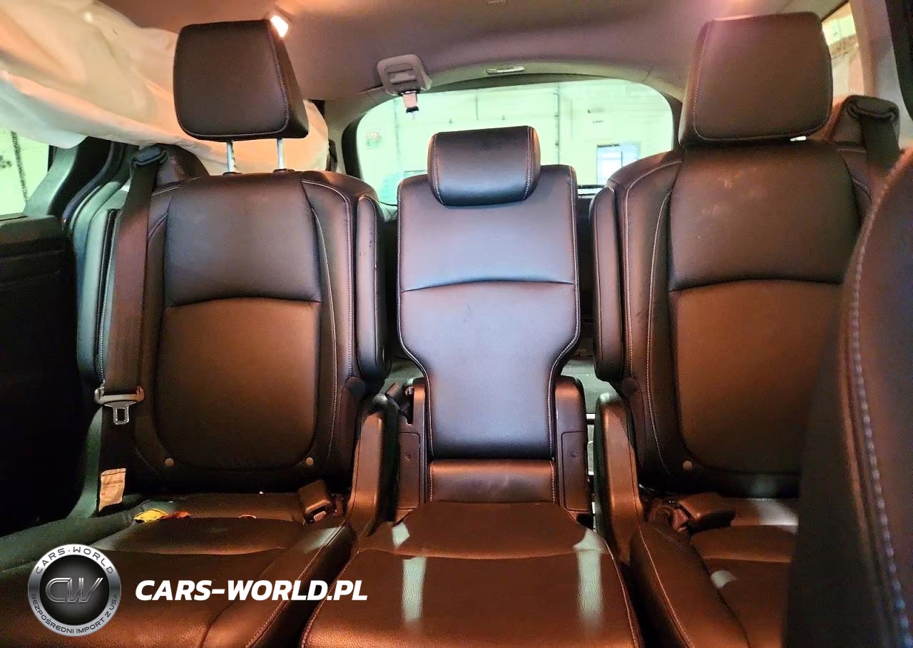 2024 Honda Odyssey Touring VIN:5FNRL6H84RB041922 - 10