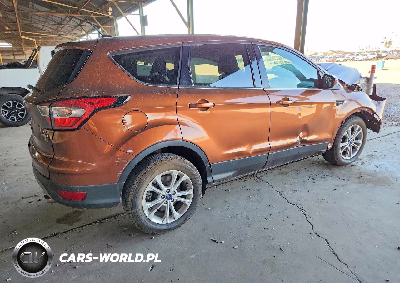 2017 Ford Escape Se VIN:1FMCU0GD1HUD52028 - 3