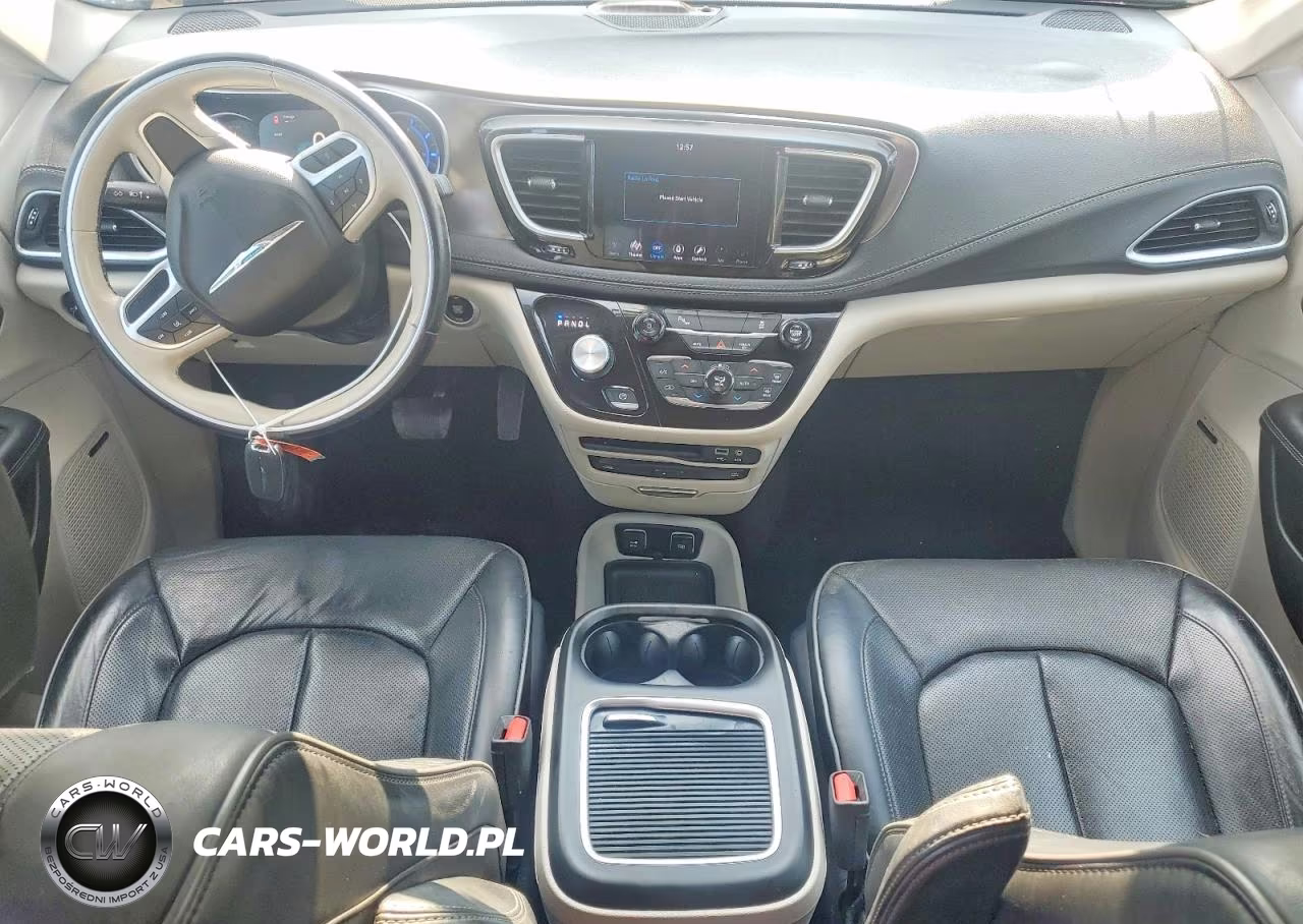 2018 Chrysler Pacifica Hybrid Limited VIN:2C4RC1N7XJR275330 - 8