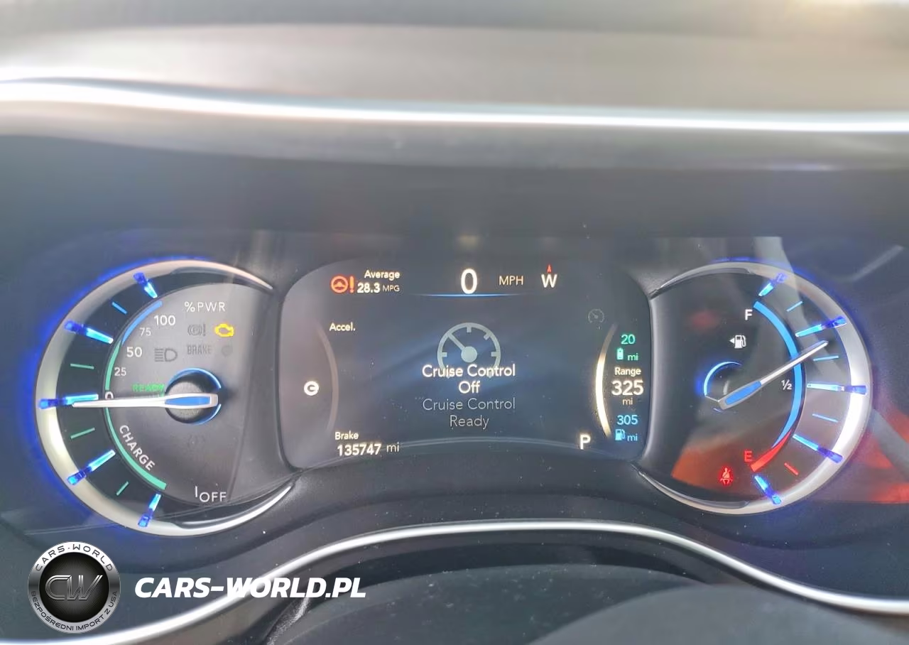 2018 Chrysler Pacifica Hybrid Limited VIN:2C4RC1N7XJR275330 - 9