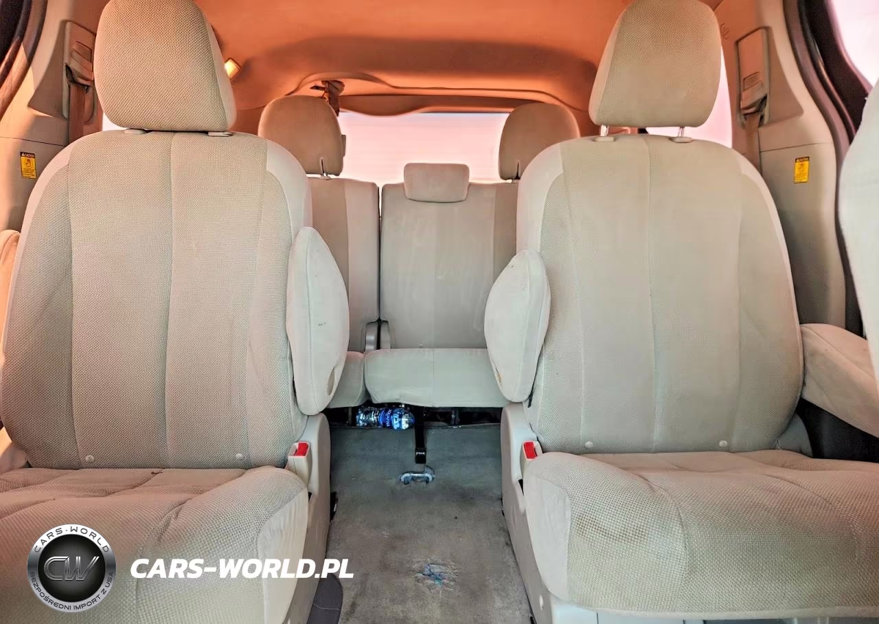 2011 Toyota Sienna Base 7-Passenger VIN:5TDKA3DC3BS007293 - 10