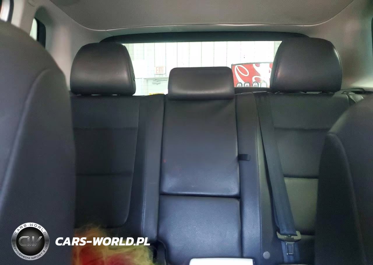 2016 Volkswagen Tiguan S VIN:WVGAV7AX4GW501907 - 10