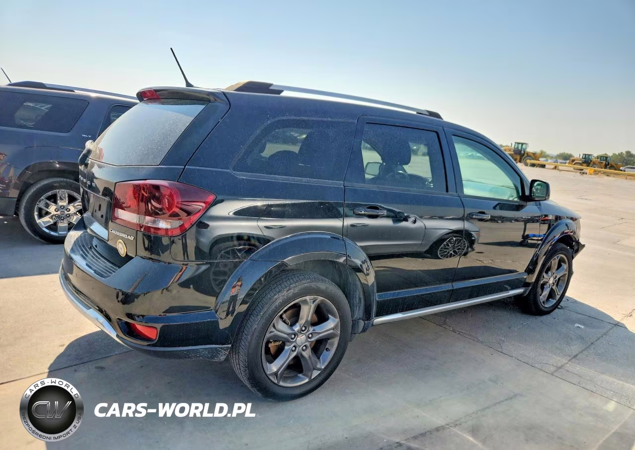 2015 Dodge Journey Crossroad VIN:3C4PDCGB1FT745640 - 3