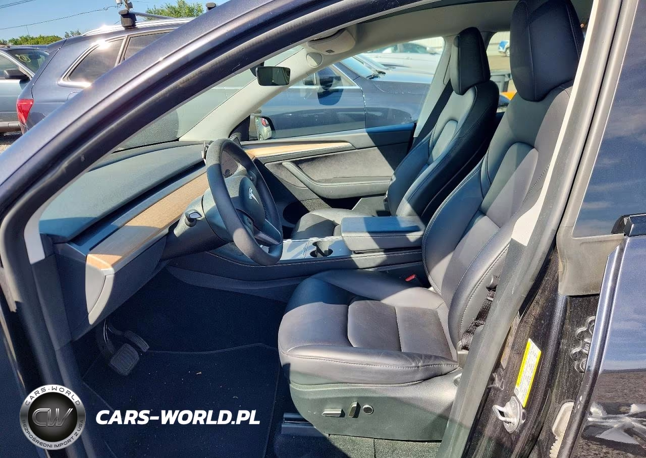 2024 Tesla Model Y VIN:7SAYGDEE0RF988358 - 7