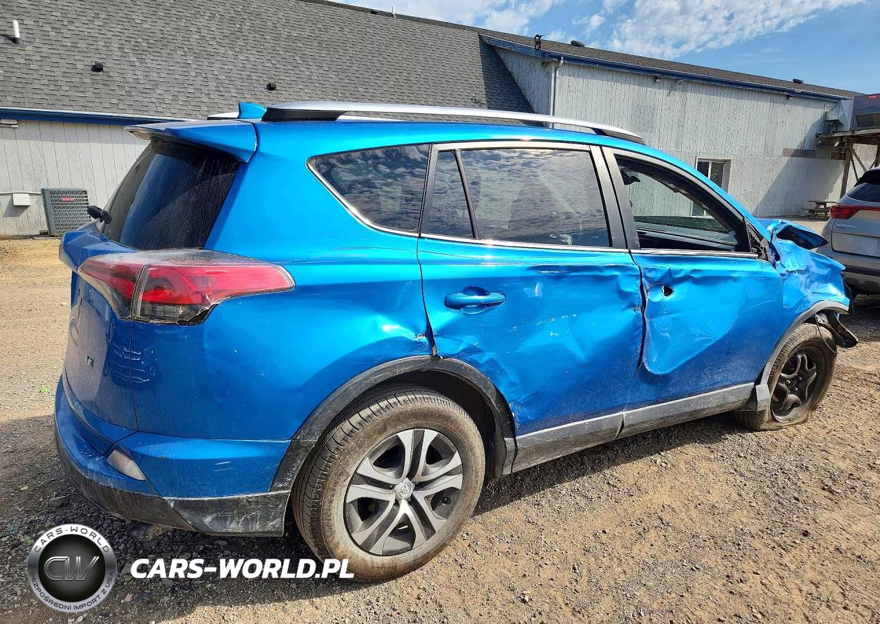 2017 Toyota Rav4 Le VIN:JTMZFREV5HJ124947 - 3
