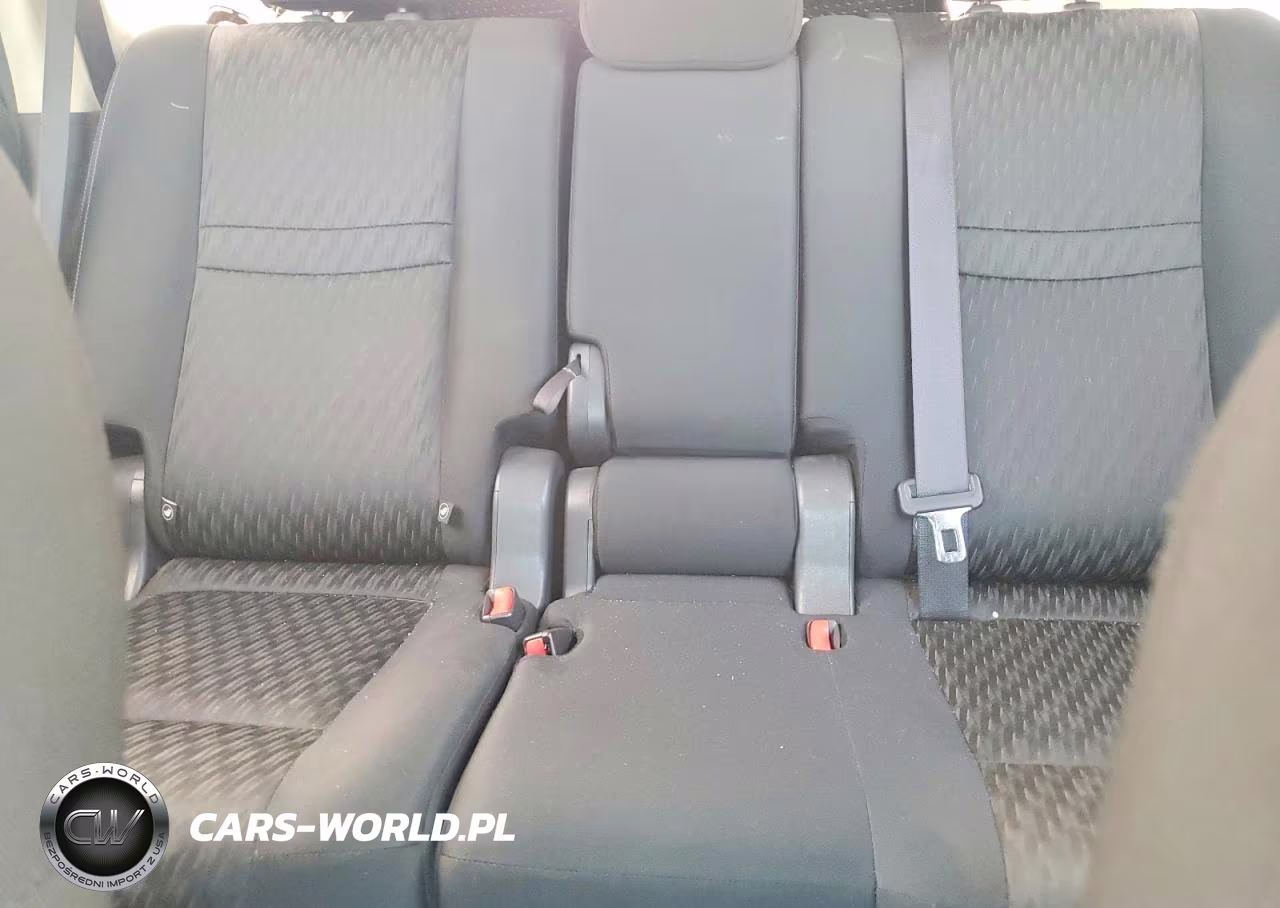 2018 Nissan Rogue S VIN:KNMAT2MT8JP528406 - 10