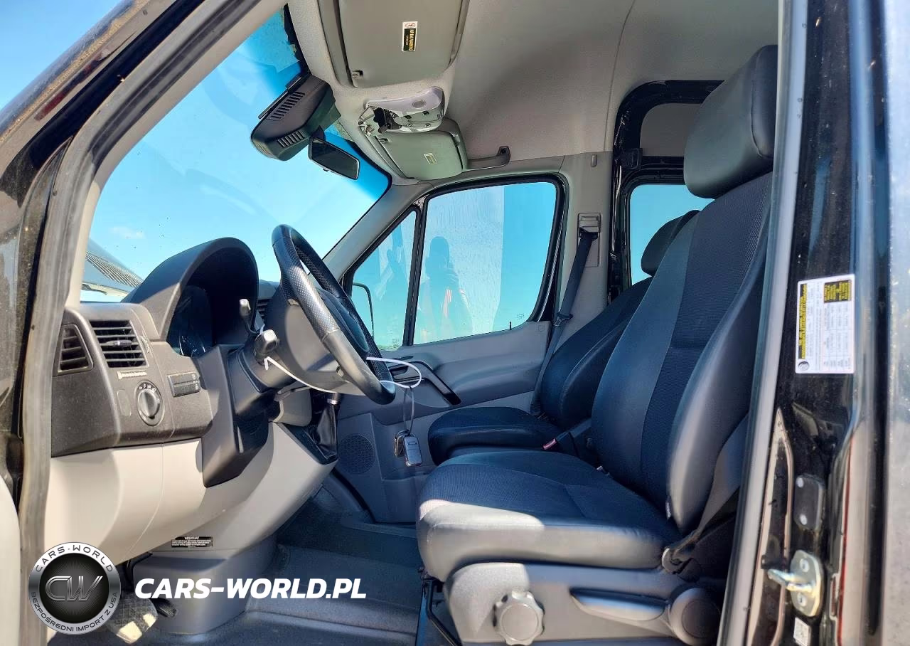 2017 Mercedes-Benz Sprinter 2500 Delivery Van VIN:WD4FE8CD0HP546962 - 7