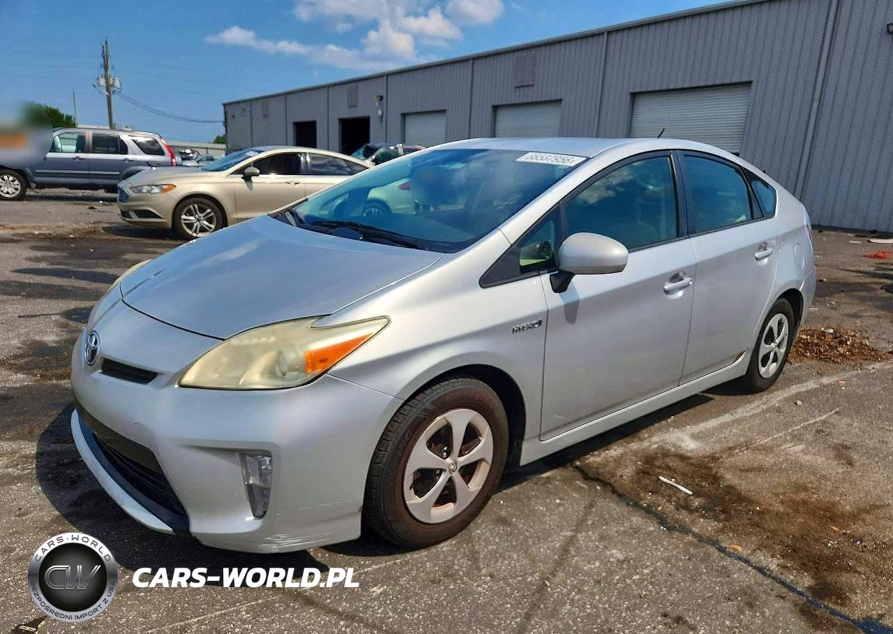 2013 Toyota Prius Two – zdjęcie 1 z 12