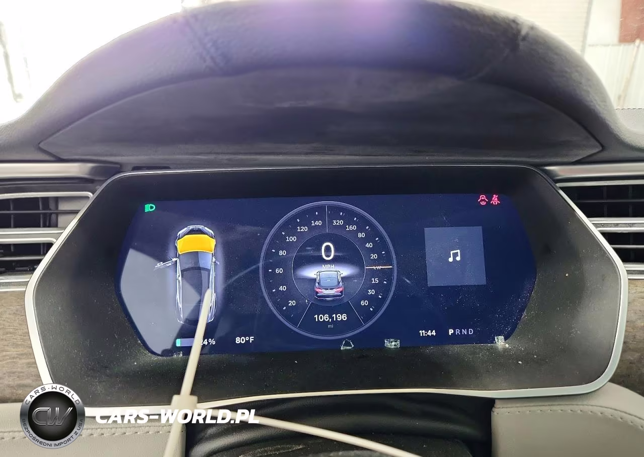 2014 Tesla Model S VIN:5YJSA1H18EFP49436 - 9
