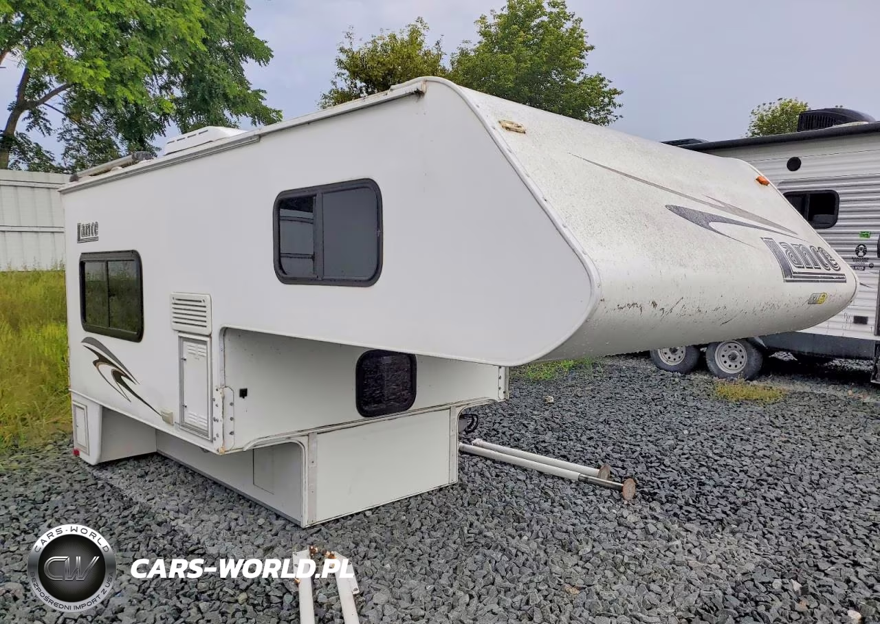 2008 Lance Slide-In Camper – zdjęcie 1 z 10