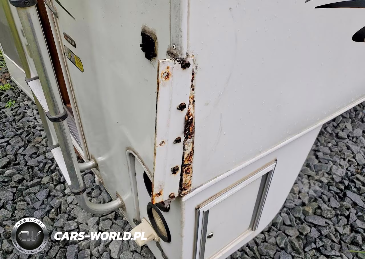 2008 Lance Slide-In Camper VIN:163391 - 10