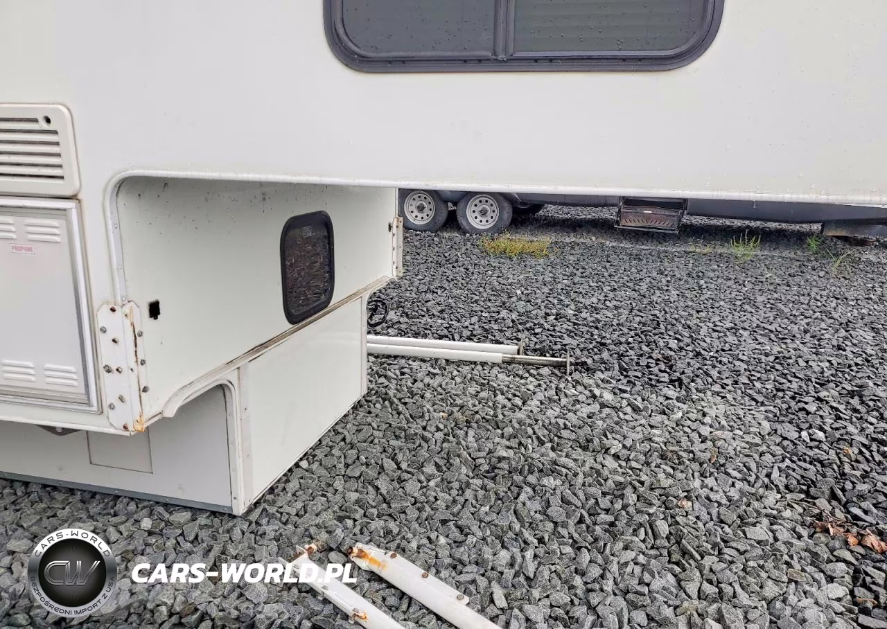 2008 Lance Slide-In Camper VIN:163391 - 7