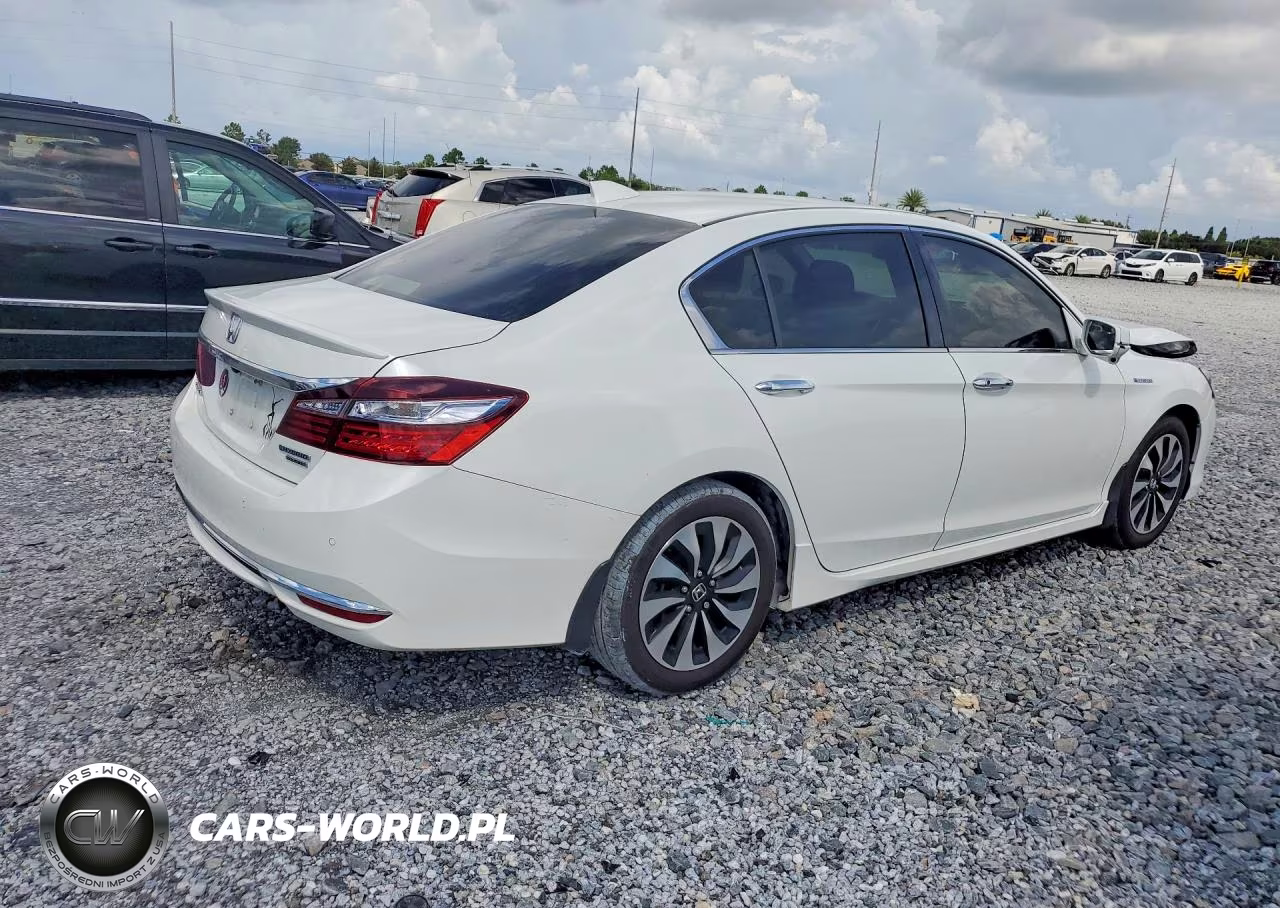 2017 Honda Accord Touring Hybrid VIN:JHMCR6F7XHC005287 - 3