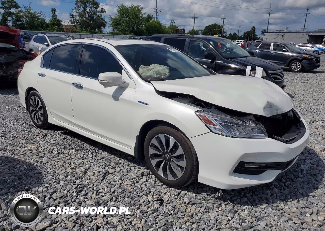 2017 Honda Accord Touring Hybrid VIN:JHMCR6F7XHC005287 - 4