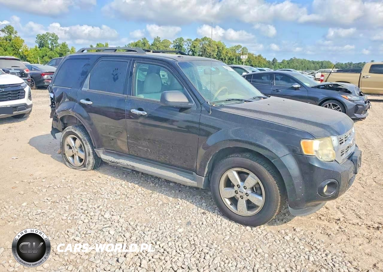 2011 Ford Escape Xlt VIN:1FMCU0D75BKA61842 - 4