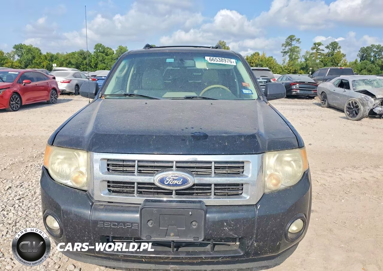 2011 Ford Escape Xlt VIN:1FMCU0D75BKA61842 - 5