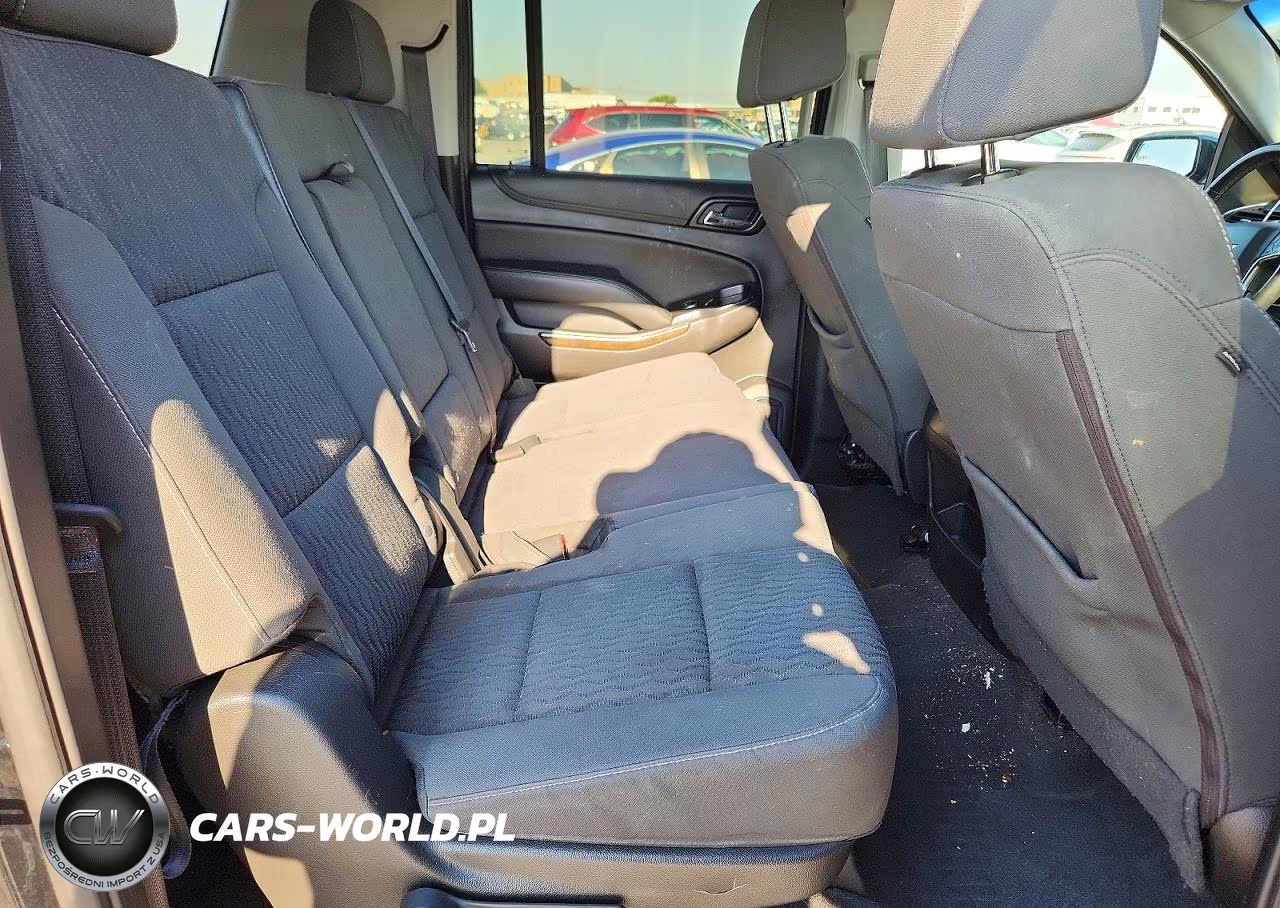 2019 Chevrolet Suburban C1500 Ls VIN:1GNSCGKC3KR299618 - 11