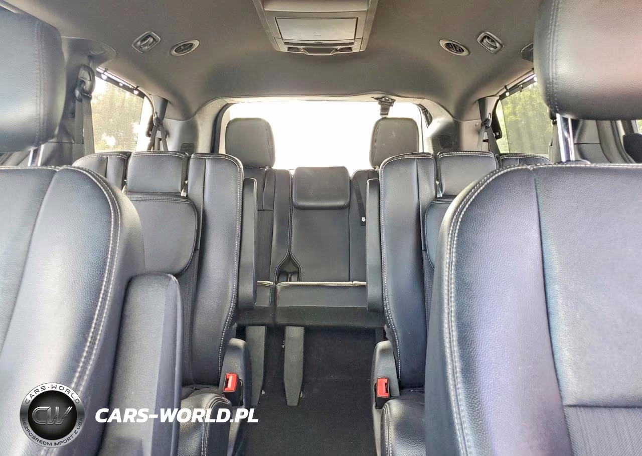 2014 Chrysler Town & Country S VIN:2C4RC1HG1ER303680 - 10