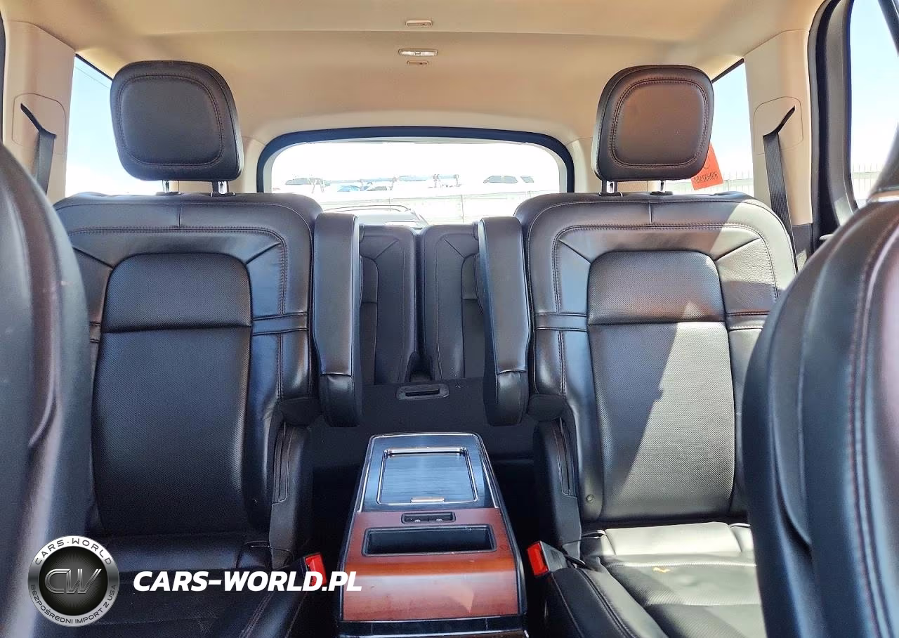 2022 Lincoln Aviator Reserve VIN:5LM5J7XC5NGL14648 - 10