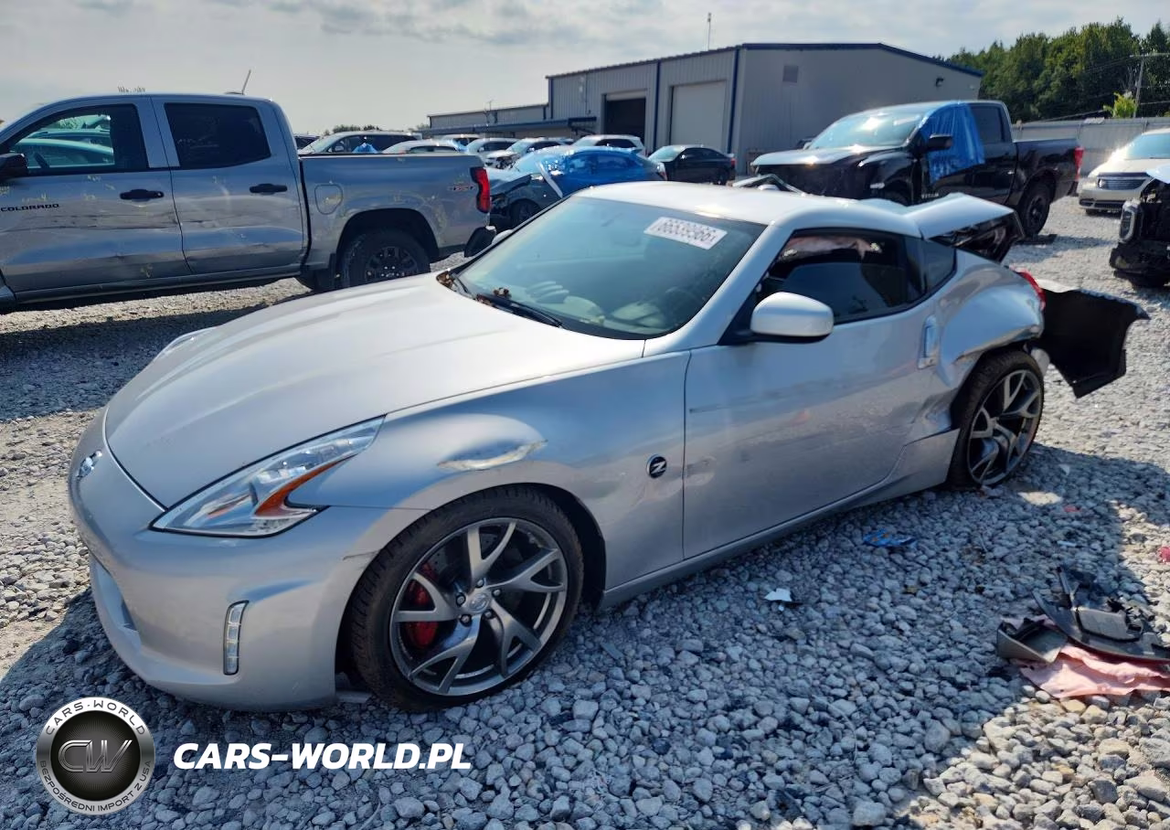 2016 Nissan 370Z Sport Tech – zdjęcie 1 z 12