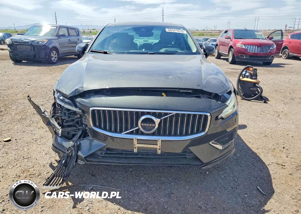 2022 Volvo S60 T8 Recharge Inscription VIN:7JRBR0FL6NG163039 - 5