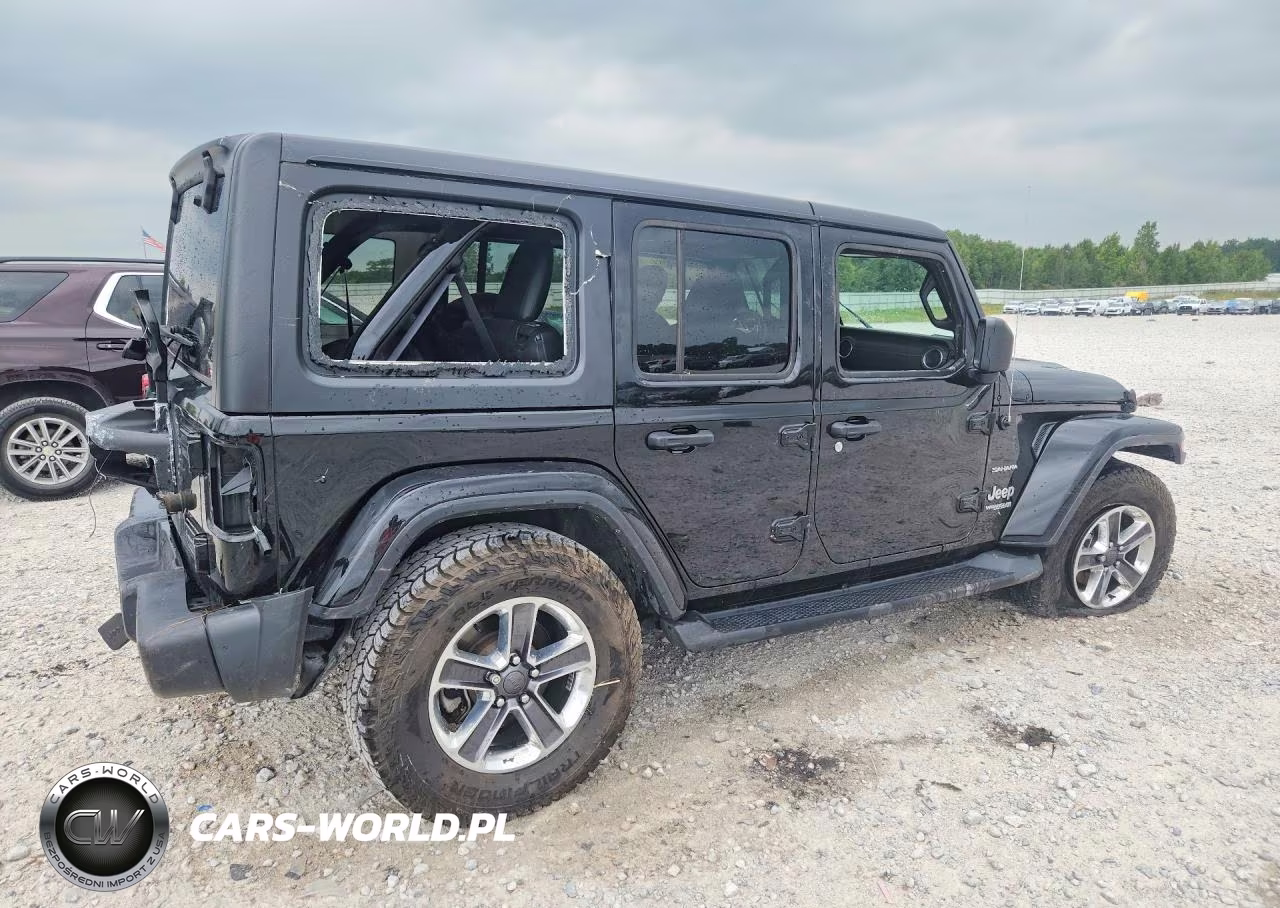 2018 Jeep Wrangler Unlimited Sahara VIN:1C4HJXEG8JW251605 - 3