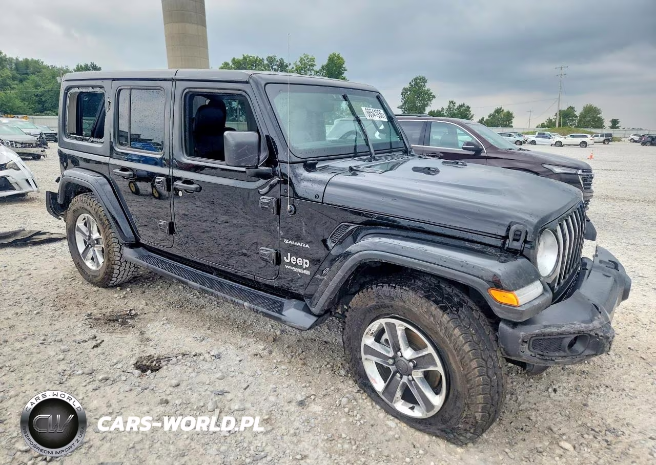 2018 Jeep Wrangler Unlimited Sahara VIN:1C4HJXEG8JW251605 - 4