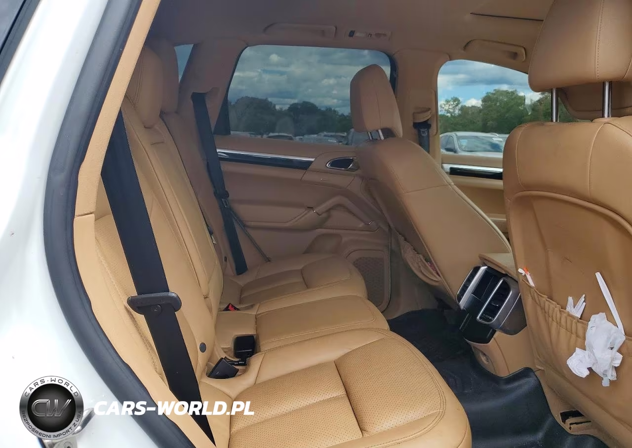 2016 Porsche Cayenne VIN:WP1AA2A20GLA10841 - 10