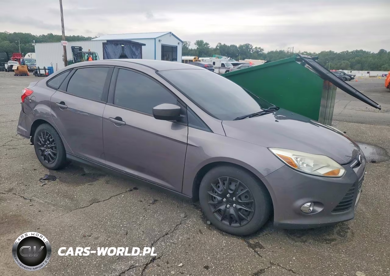 2012 Ford Focus Se VIN:1FAHP3F22CL414429 - 4
