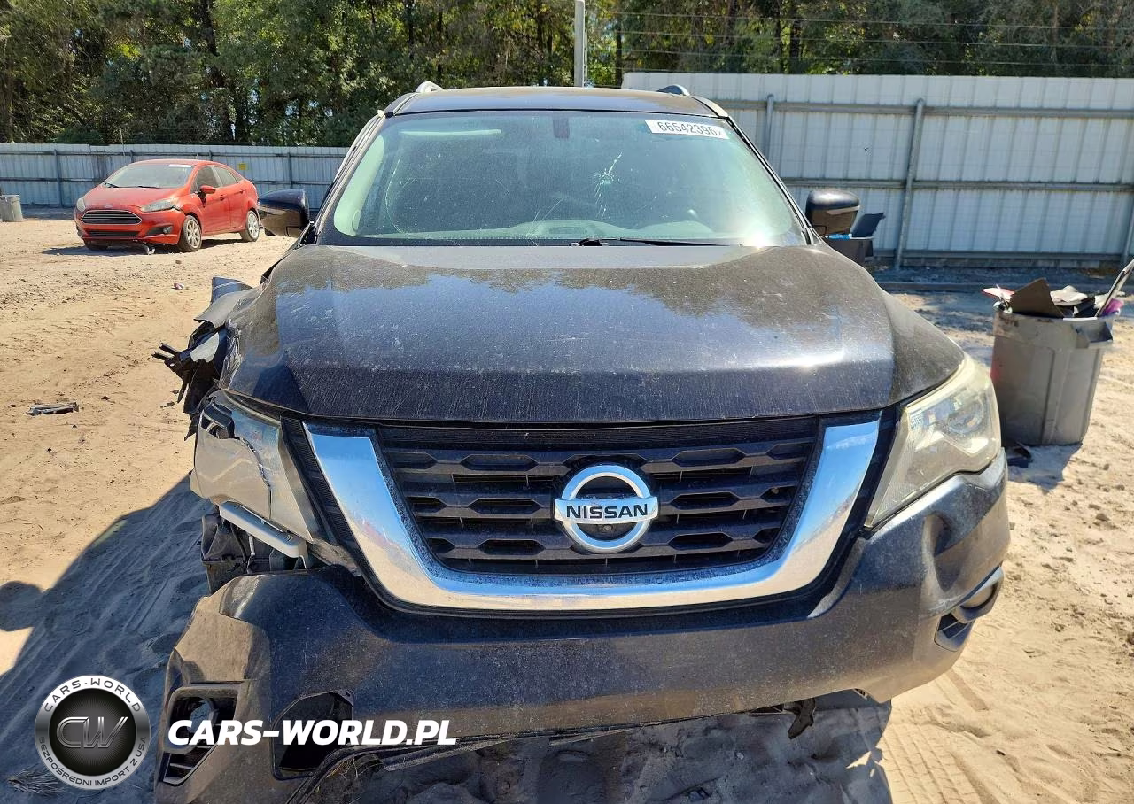 2017 Nissan Pathfinder Platinum VIN:5N1DR2MN3HC621957 - 5