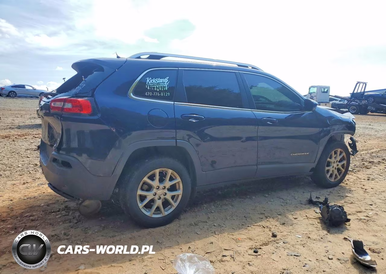 2015 Jeep Cherokee Latitude VIN:1C4PJLCB7FW793796 - 3