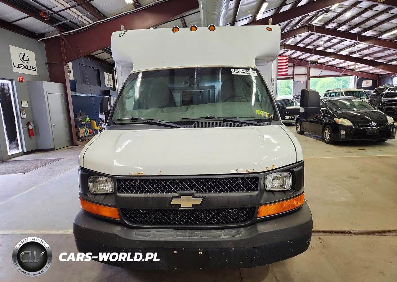 2013 Chevrolet Express G3500 VIN:1GB3G2BG2D1135032 - 5