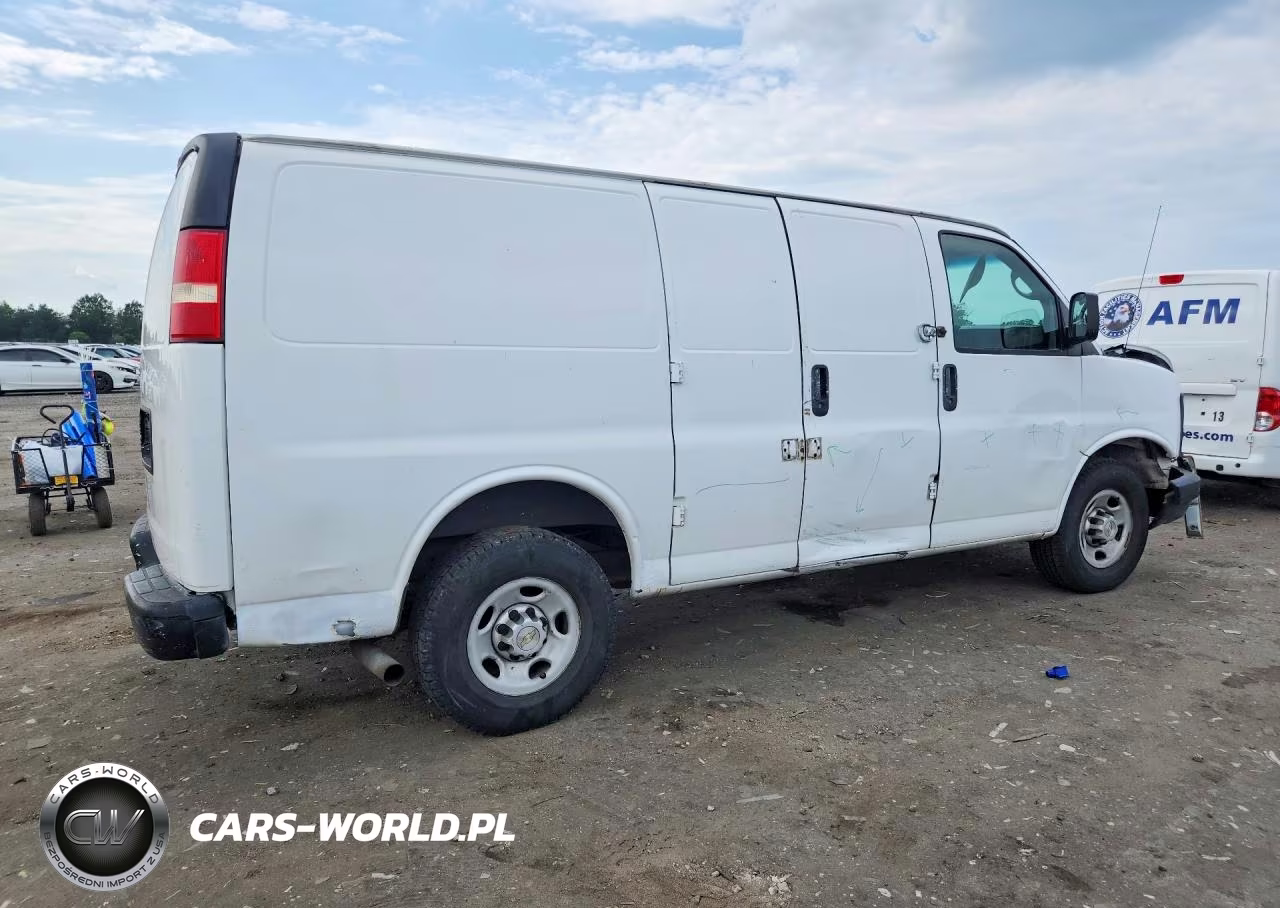 2011 Chevrolet Express G2500 VIN:1GCWGFBA4B1154318 - 3