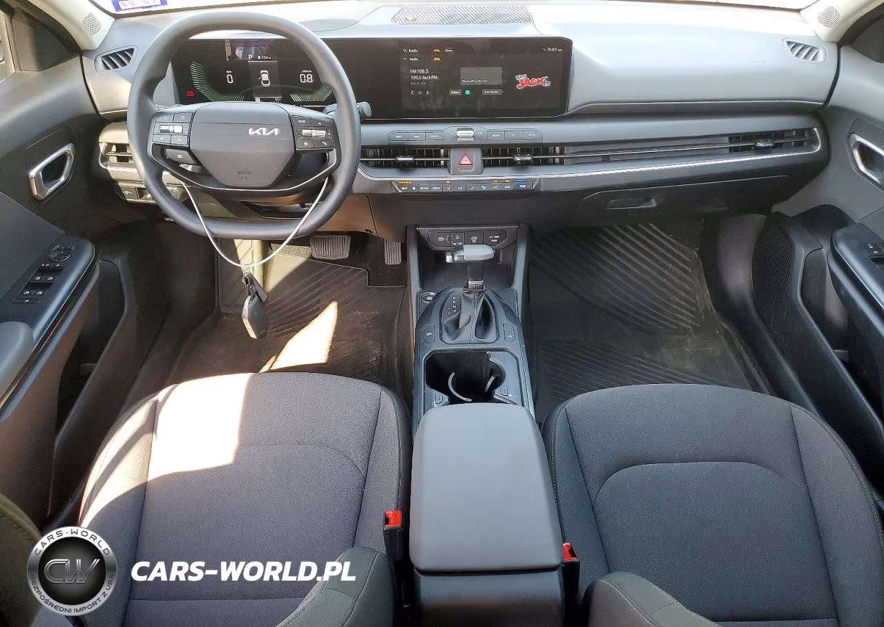 2025 Kia K4 Lxs VIN:3KPFT4DE8SE201069 - 8