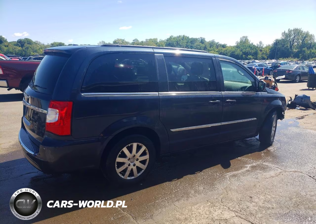 2014 Chrysler Town & Country Touring VIN:2C4RC1BG8ER236696 - 3