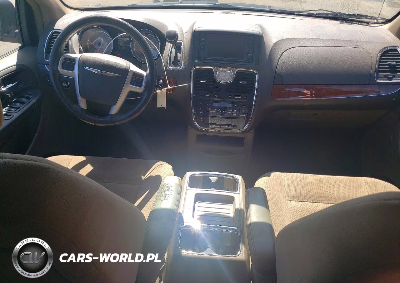 2014 Chrysler Town & Country Touring VIN:2C4RC1BG8ER236696 - 8