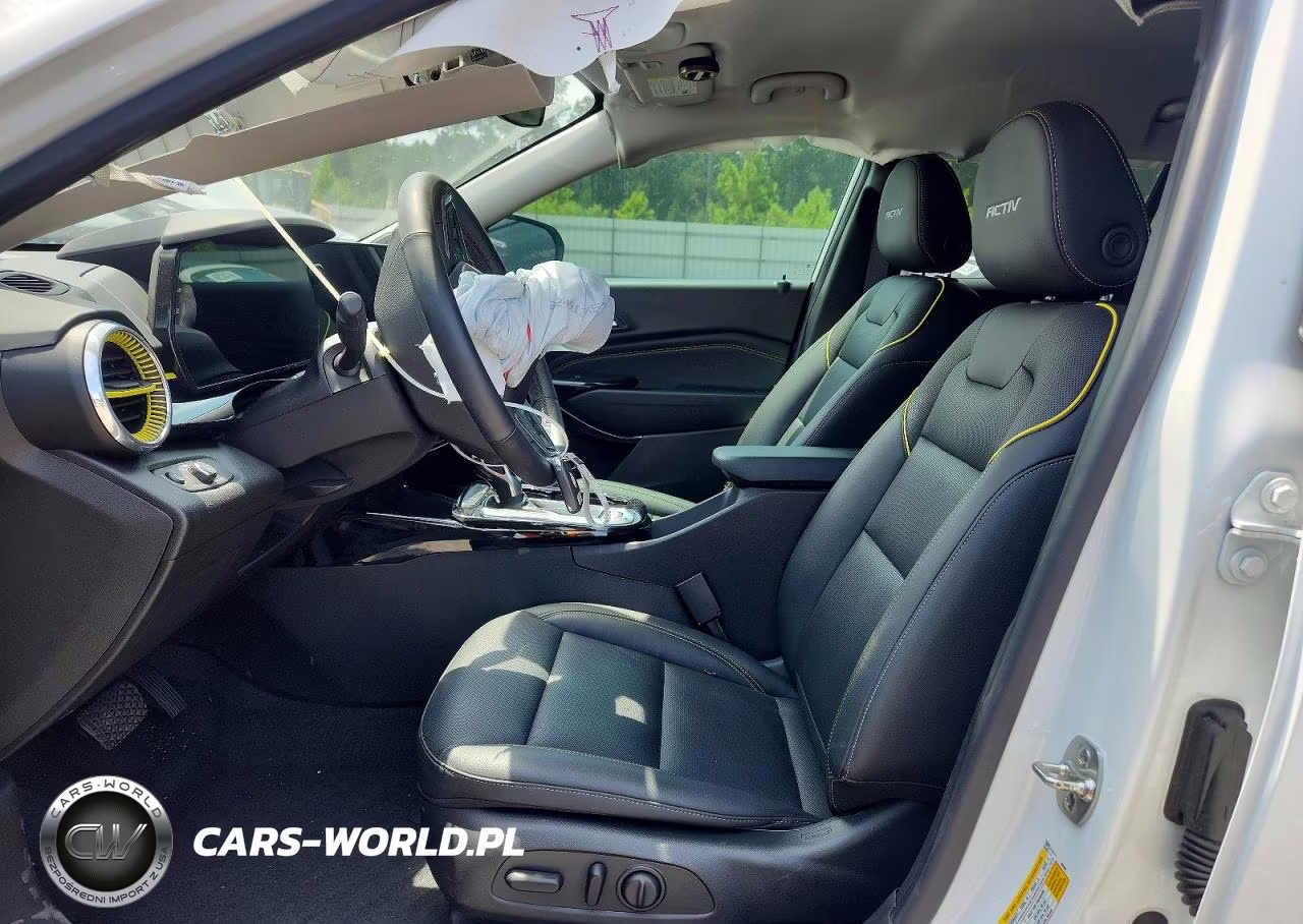 2025 Chevrolet Trax Activ VIN:KL77LKEPXSC025011 - 7