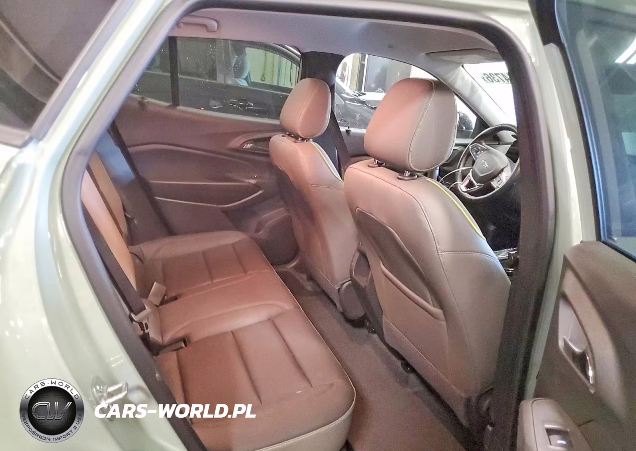 2025 Chevrolet Trax Activ VIN:KL77LKEP3SC022533 - 11